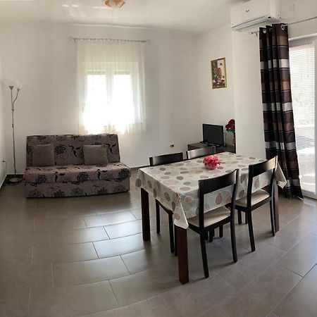 Green Hill Family Apartments Vodice Kültér fotó